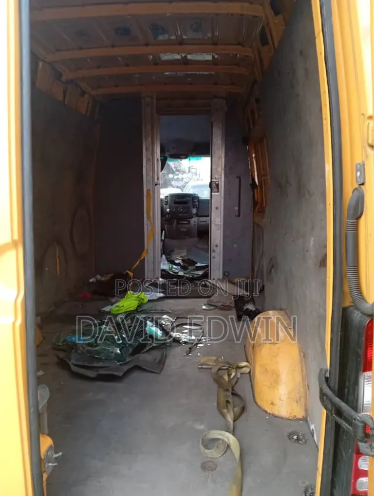 Mercedes-Benz Sprinter 2008 Yellow