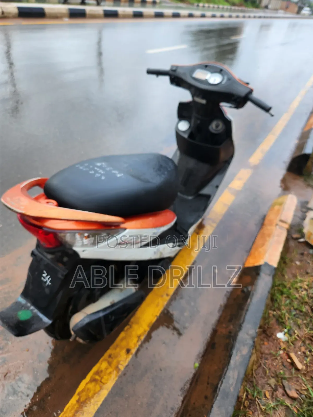 Kymco 2013 Orange