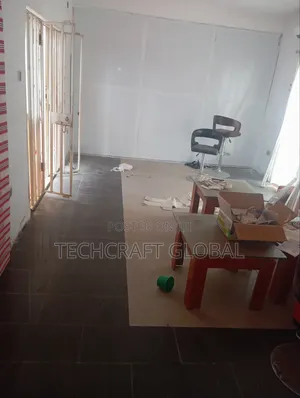 Spacious Shop Ensuit With a Toilet to Let Directly Facing a Busy Area