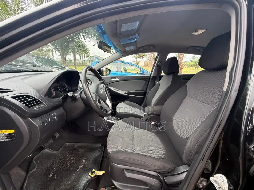 Hyundai Accent 2012 Black