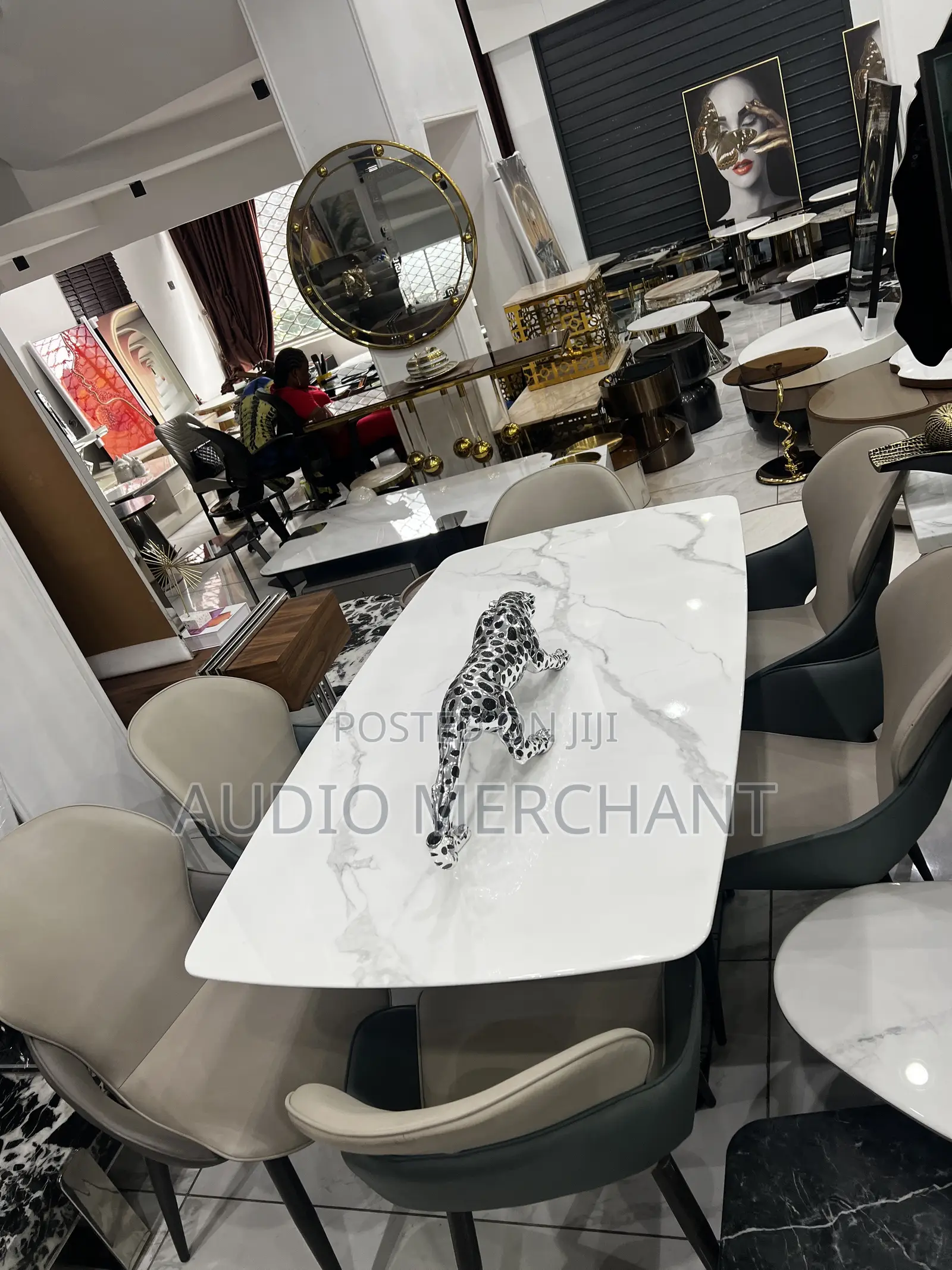 Luxury Dining Table Six Seats