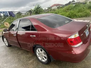 Toyota Camry 2.4 XLE 2005 Red