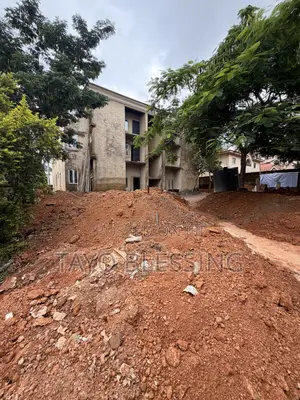3bdrm Apartment in Zone B for sale