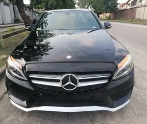 Mercedes-Benz C300 Sport 4Matic Sedan AWD (2.0L 4cyll 7A) 2016 Black