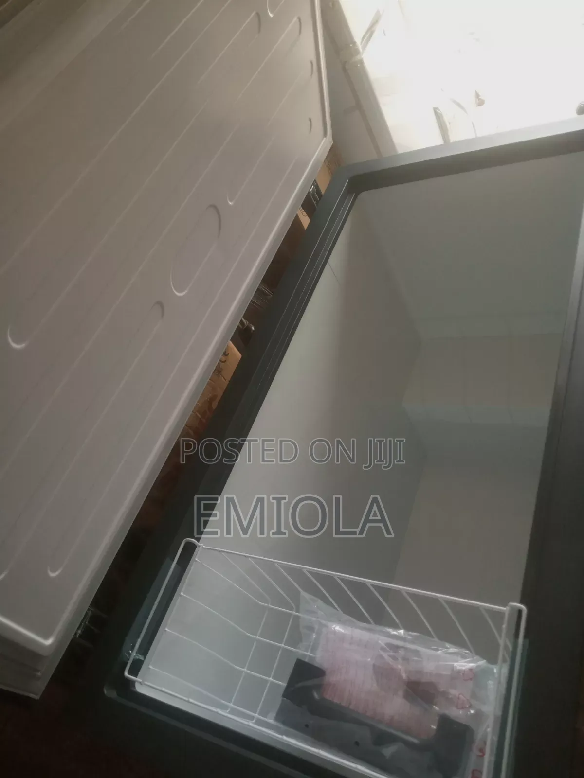 LG 305 Freezer