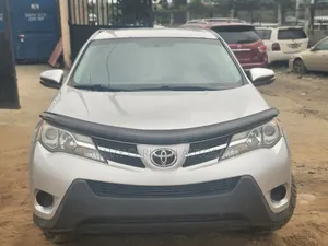 Toyota RAV4 LE 4dr SUV AWD (2.5L 4cyl 6A) 2014 Silver