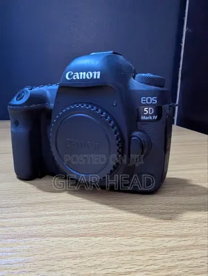 Canon 5d Mark IV With 24-105 F4 Zoom Lens