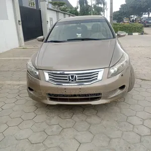 Honda Accord 2010 Gold