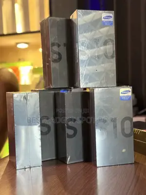New Samsung Galaxy S10 128 GB Black