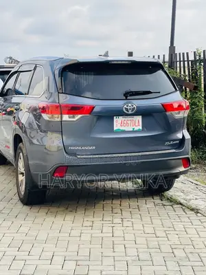 Toyota Highlander 2018 Silver