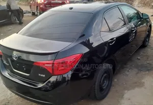 Toyota Corolla XSE 4dr Sedan (1.8L 4cyl CVT) 2017 Black