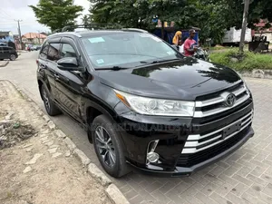 Toyota Highlander XLE 2019 Black