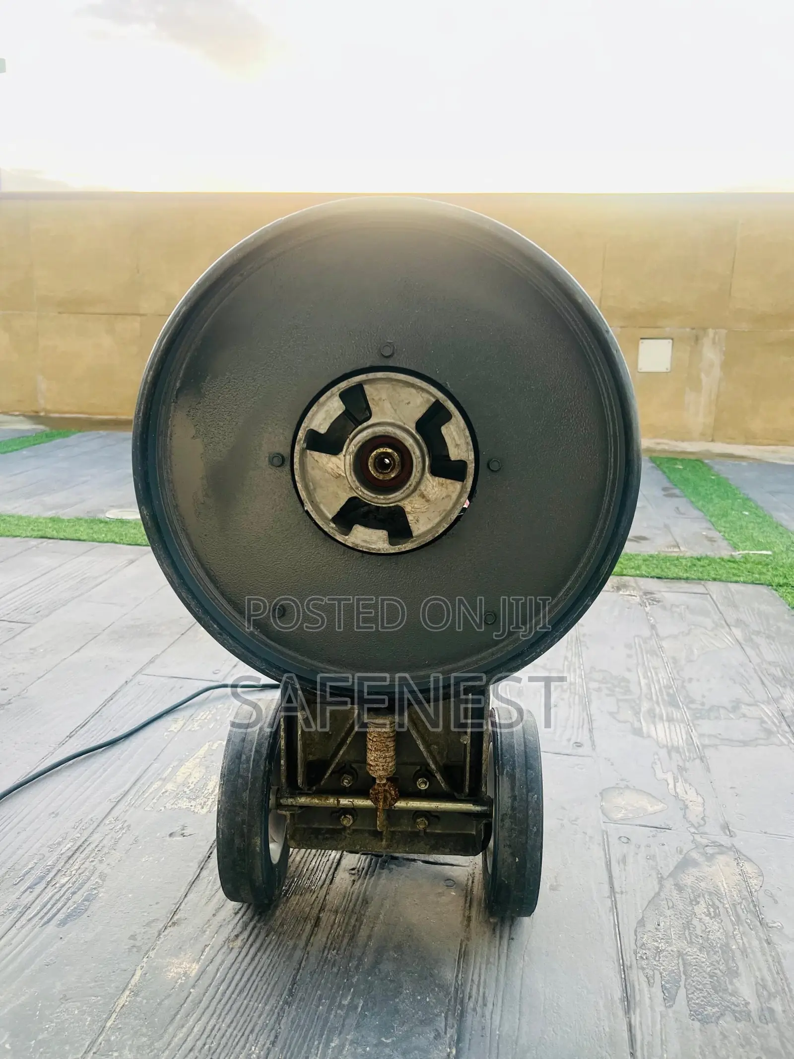 Professional Floor Scrubber Machine – Sprite 400
