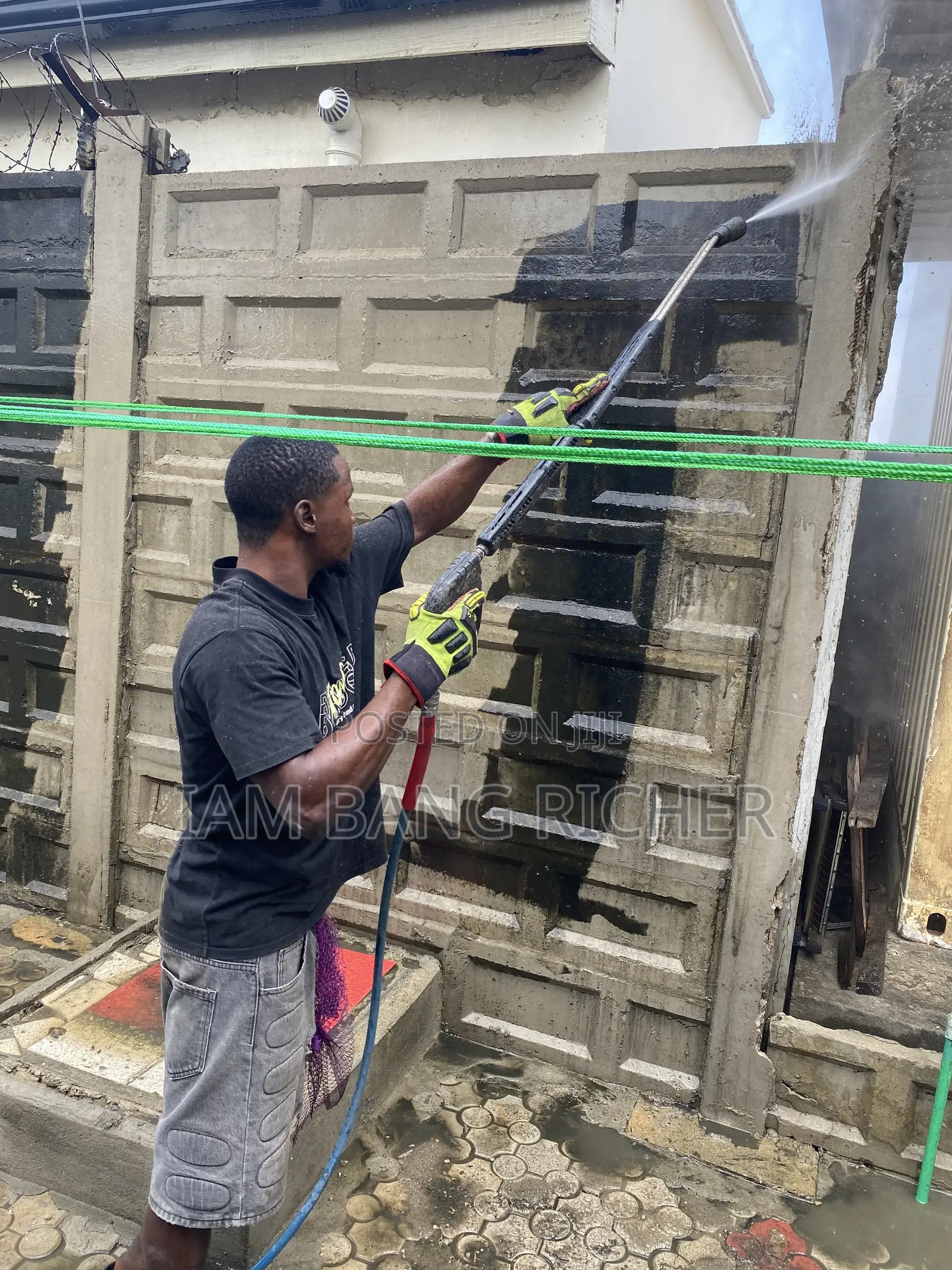 Ola’s Floor Washing & House Funmigation