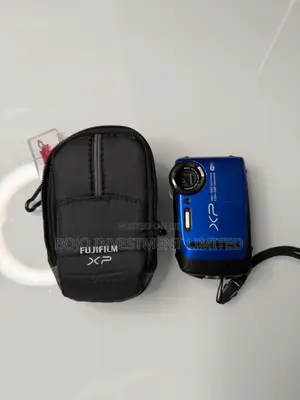 FujiFilm FinePix XP90 Digital Camera (Blue) Waterproof