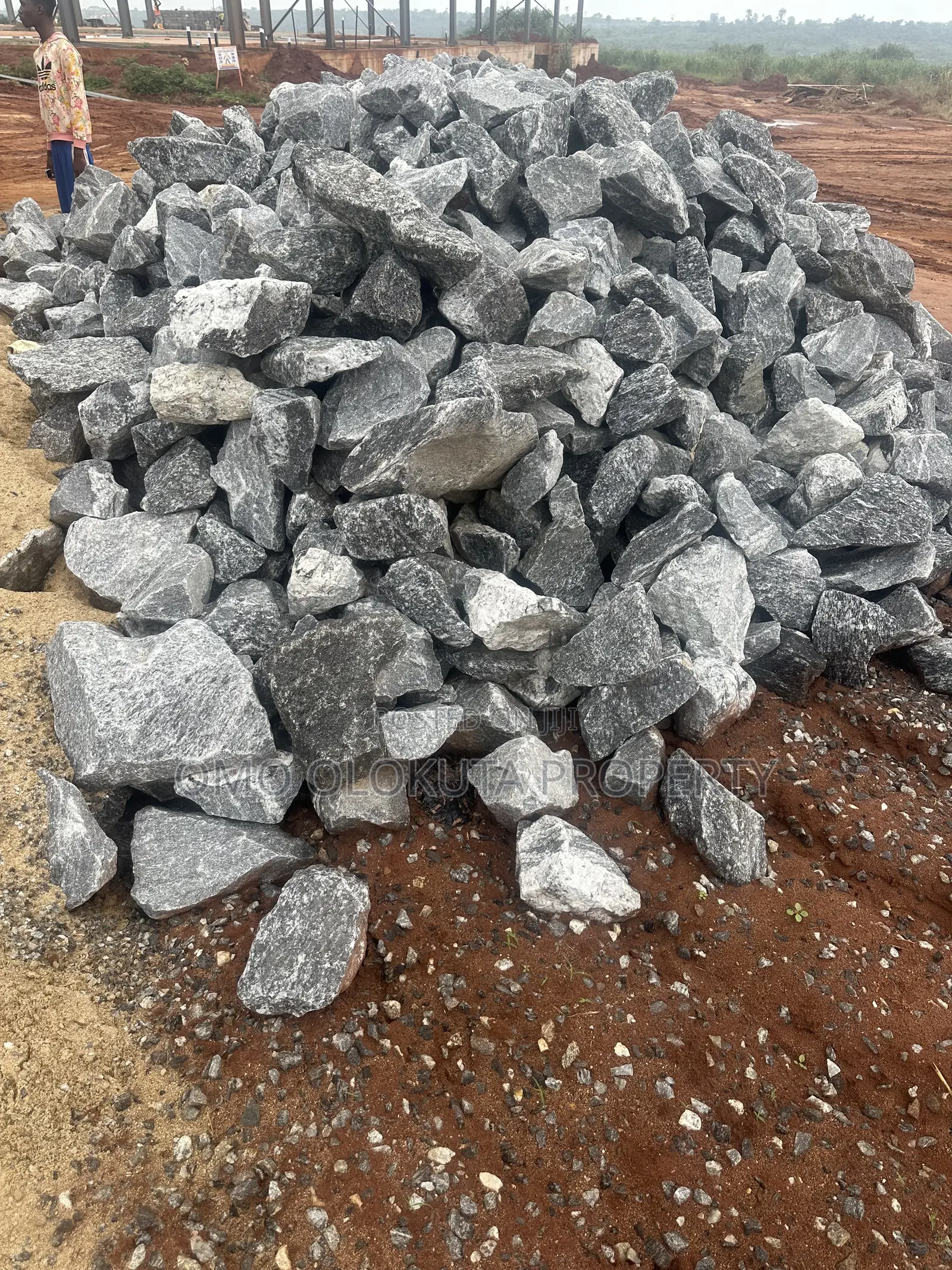 Grinate Direct From Quarry