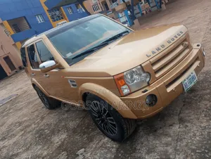 Land Rover Lr3 Base AWD 2009 Yellow