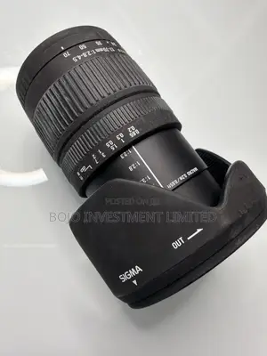 Sigma 17-70mm F/2.8-4.5 DC HSM Macro Lens for Nikon DSLR