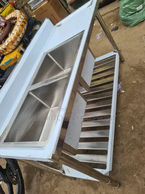 Double Sink With Extension and Undershelf