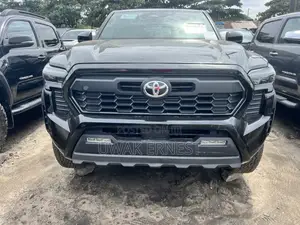 Toyota Tacoma TRD Off-Road Double Cab 4WD 5.0 ft. SB (Automatic) 2025