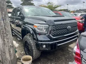 Toyota Tundra Limited 5.7L V8 4x4 Double Cab 6.6 ft. box 145.7 in. WB