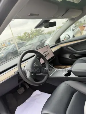Tesla Model 3 2023 White