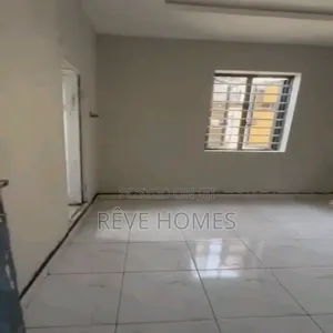 Mini Flat in Makoko for rent
