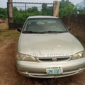 Toyota Corolla 1.9 D Sedan 2000 Silver