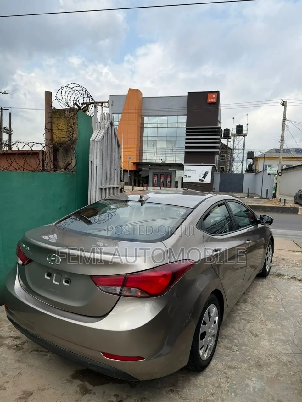 Hyundai Elantra 2010 Brown