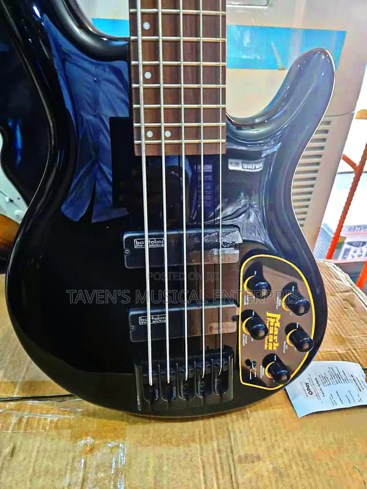 Cort Artisan C5 Deluxe Five String Electric Bass