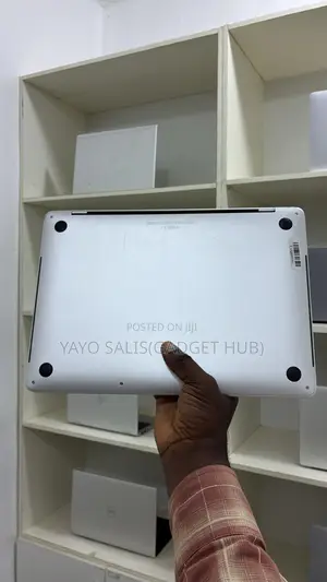 Laptop Apple MacBook Pro 2020 32GB Intel Core i7 SSD 1T