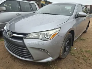 Toyota Camry LE 4dr Sedan (2.5L 4cyl 6A) 2017 Silver