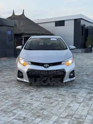 Toyota Corolla S 4dr Sedan (1.8L 4cyl CVT) 2015 Silver