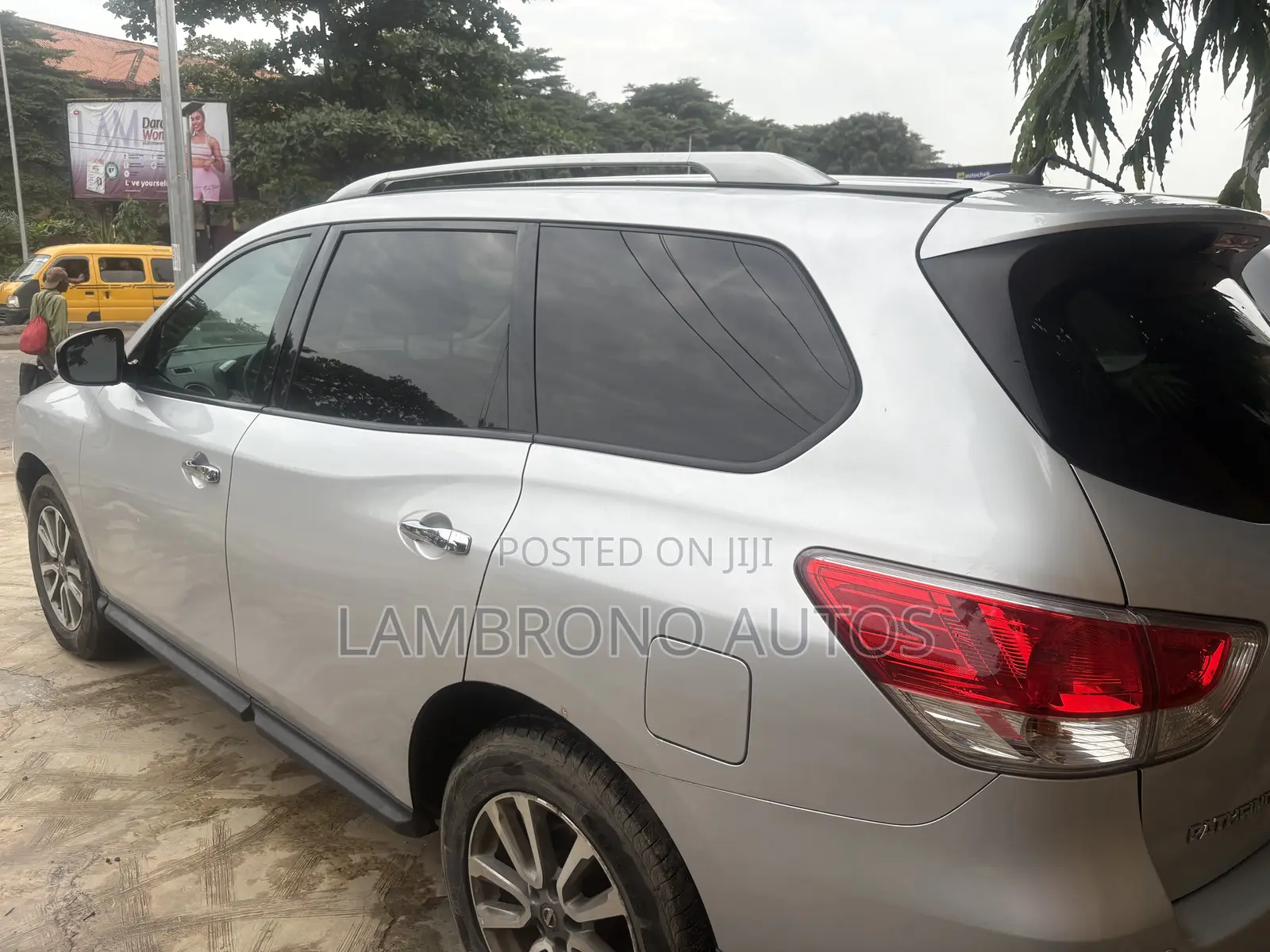 Nissan Pathfinder 2013 Silver