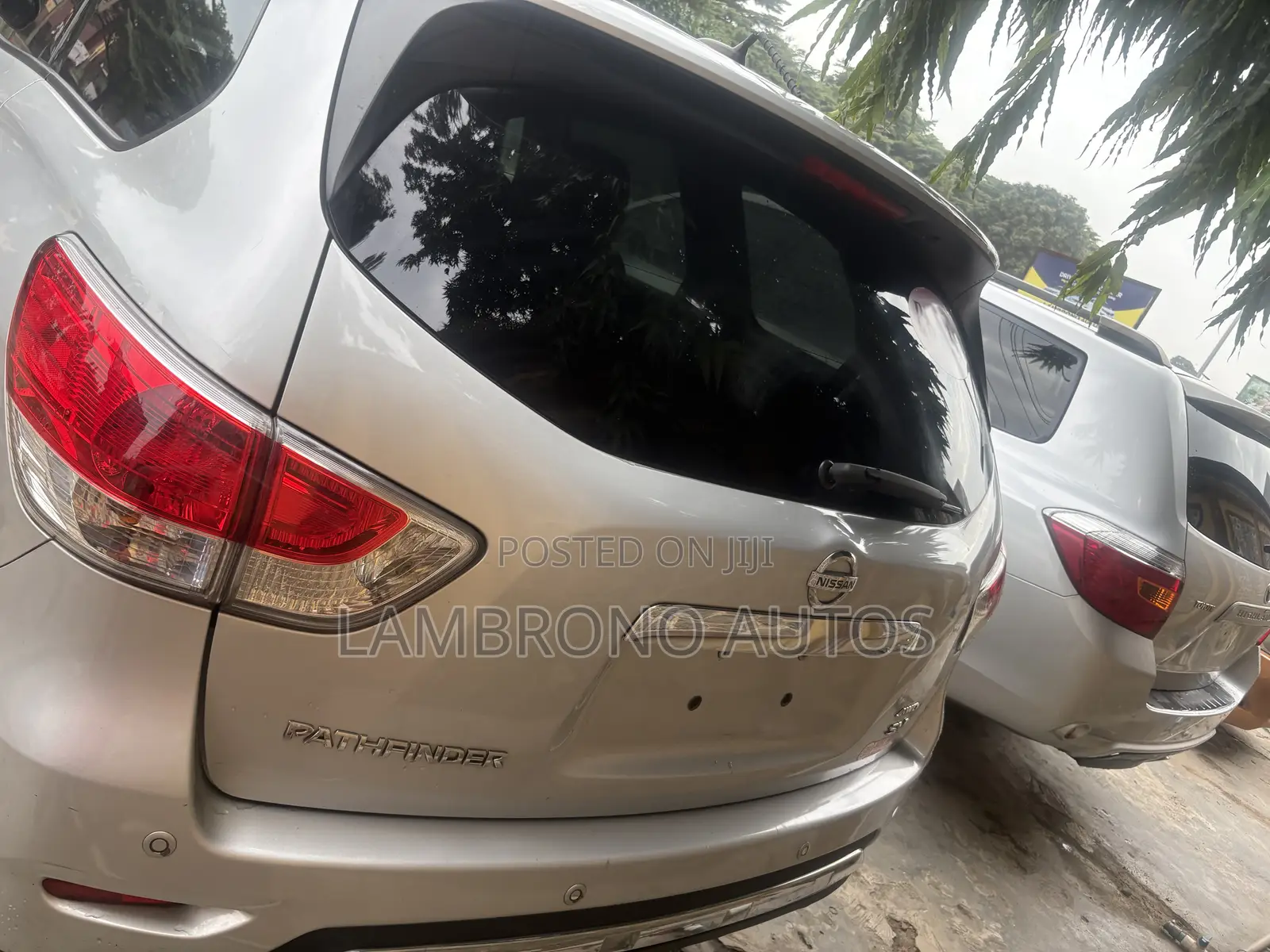 Nissan Pathfinder 2013 Silver
