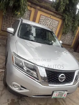 Nissan Pathfinder 2013 Silver