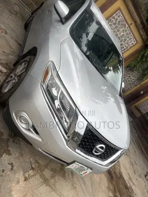 Nissan Pathfinder 2013 Silver