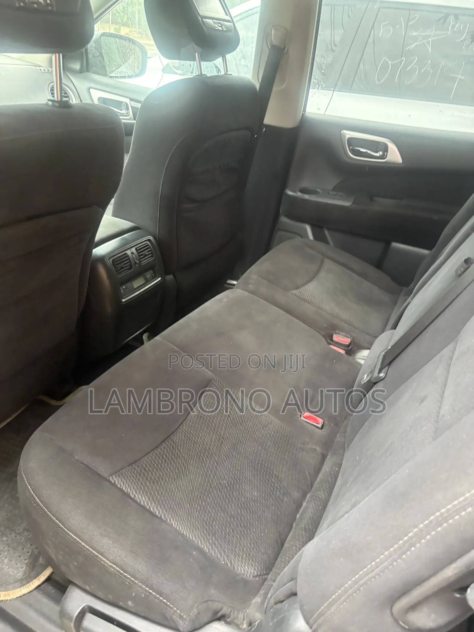 Nissan Pathfinder 2013 Silver