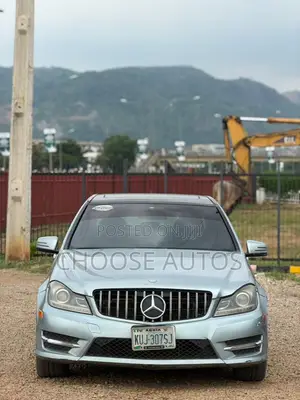 Mercedes-Benz C300 2013 Blue