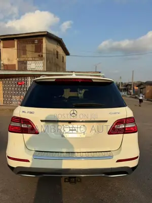 Mercedes-Benz M Class 2014 White