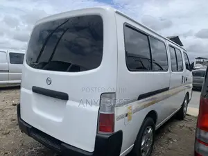 Nissan Caravan (Urvan) 2002 White