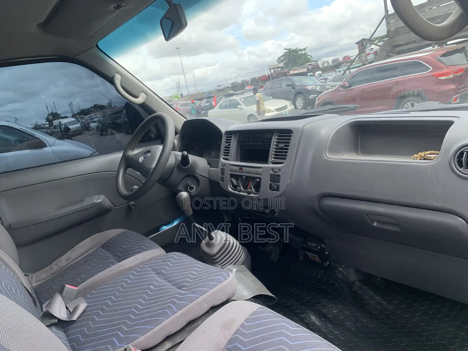 Nissan Caravan (Urvan) 2002 White