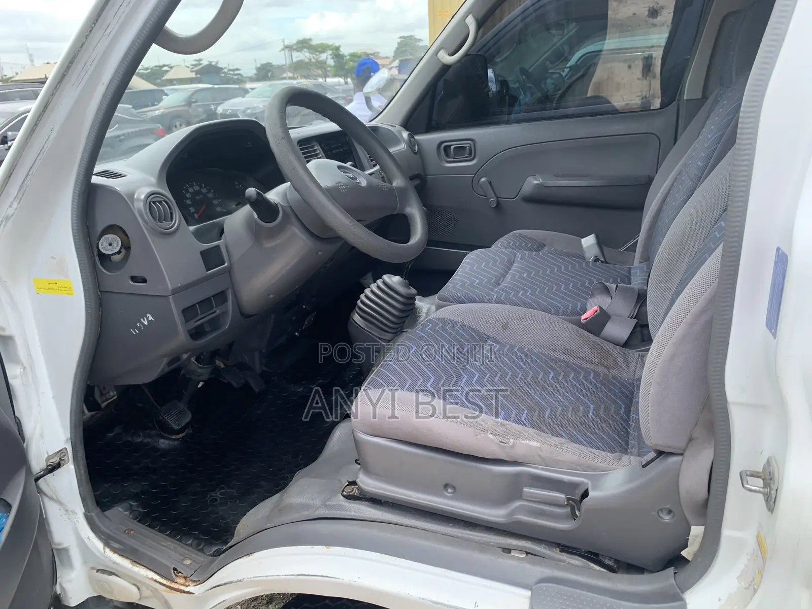 Nissan Caravan (Urvan) 2002 White