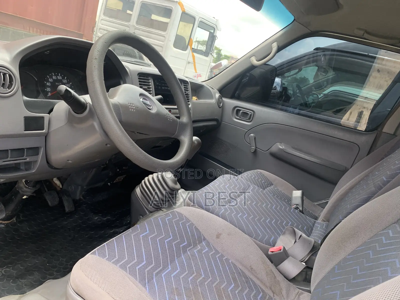 Nissan Caravan (Urvan) 2002 White