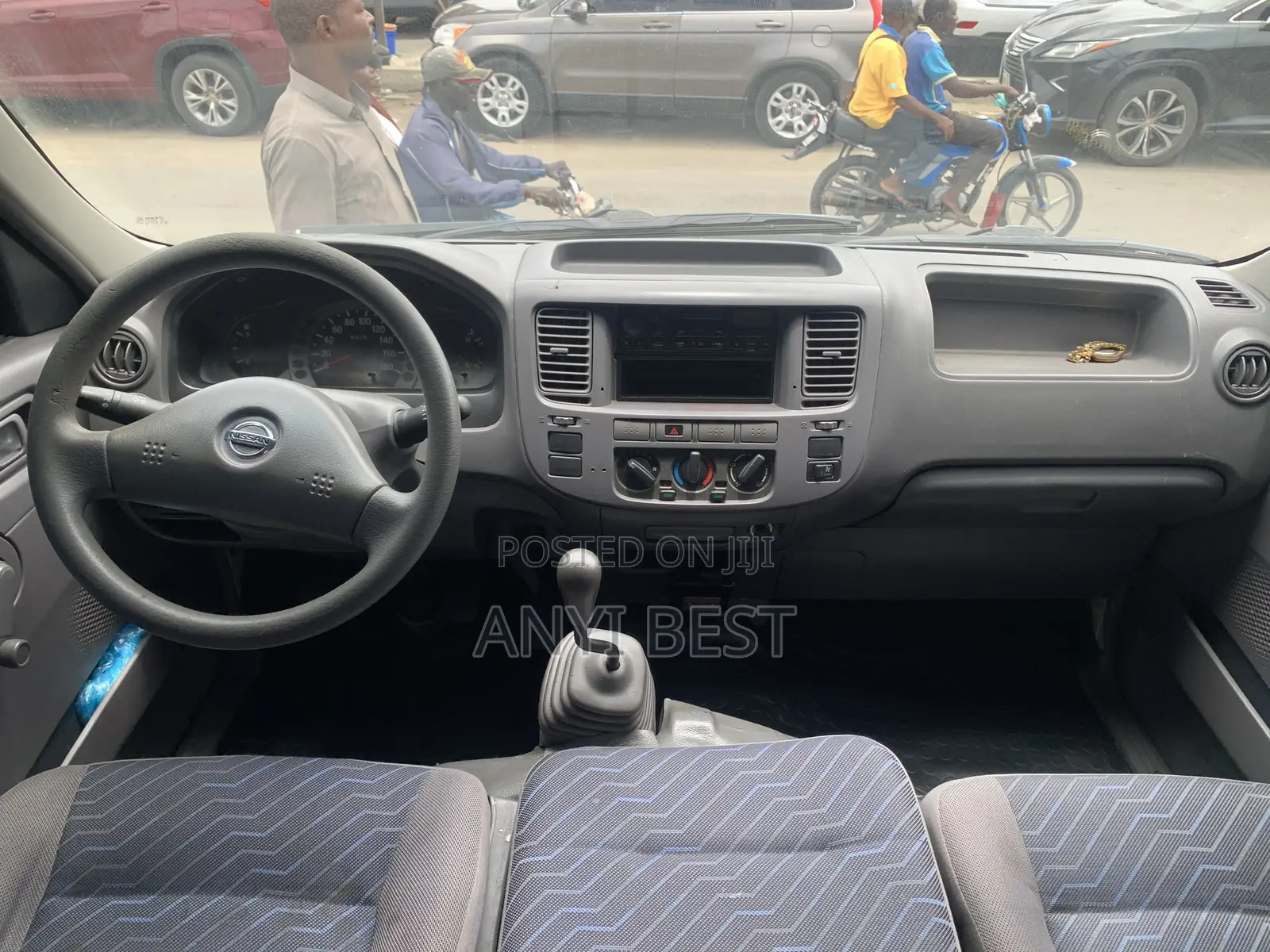 Nissan Caravan (Urvan) 2002 White