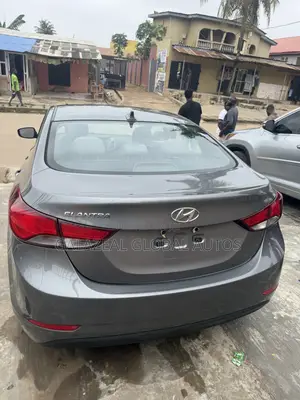 Hyundai Elantra SE 4dr Sedan (1.8L 4cyl 6A) 2014 Gray