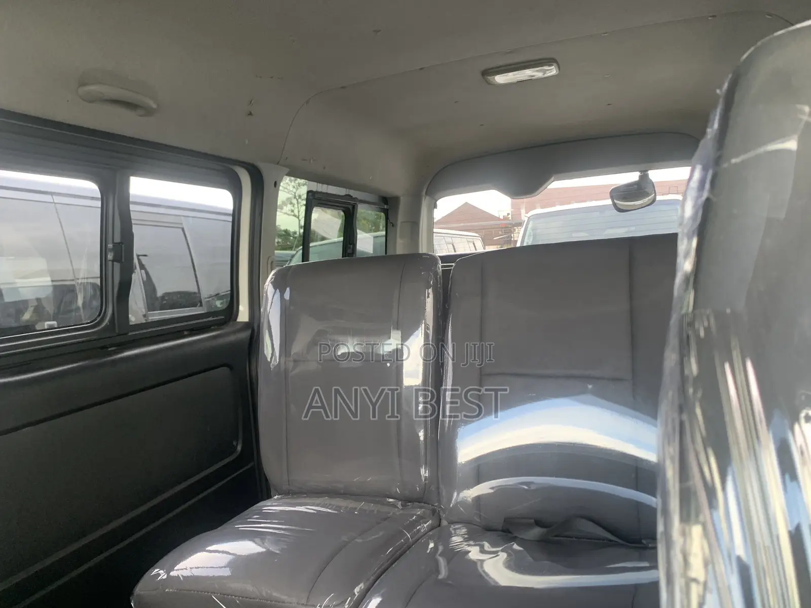 Toyota HiAce 2015 White