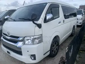 Toyota HiAce 2015 White