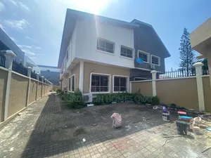 4bdrm Duplex in Vgc Lekki Lagos for rent