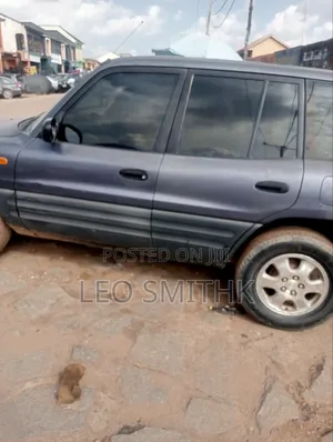 Toyota RAV4 Automatic 2000 Gray